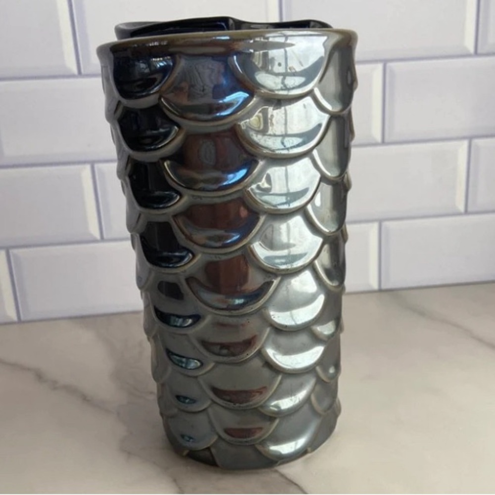 Starbucks Tumbler Ceramic Iridescent Gray Siren Mermaid Scales With Lid 10oz EUC